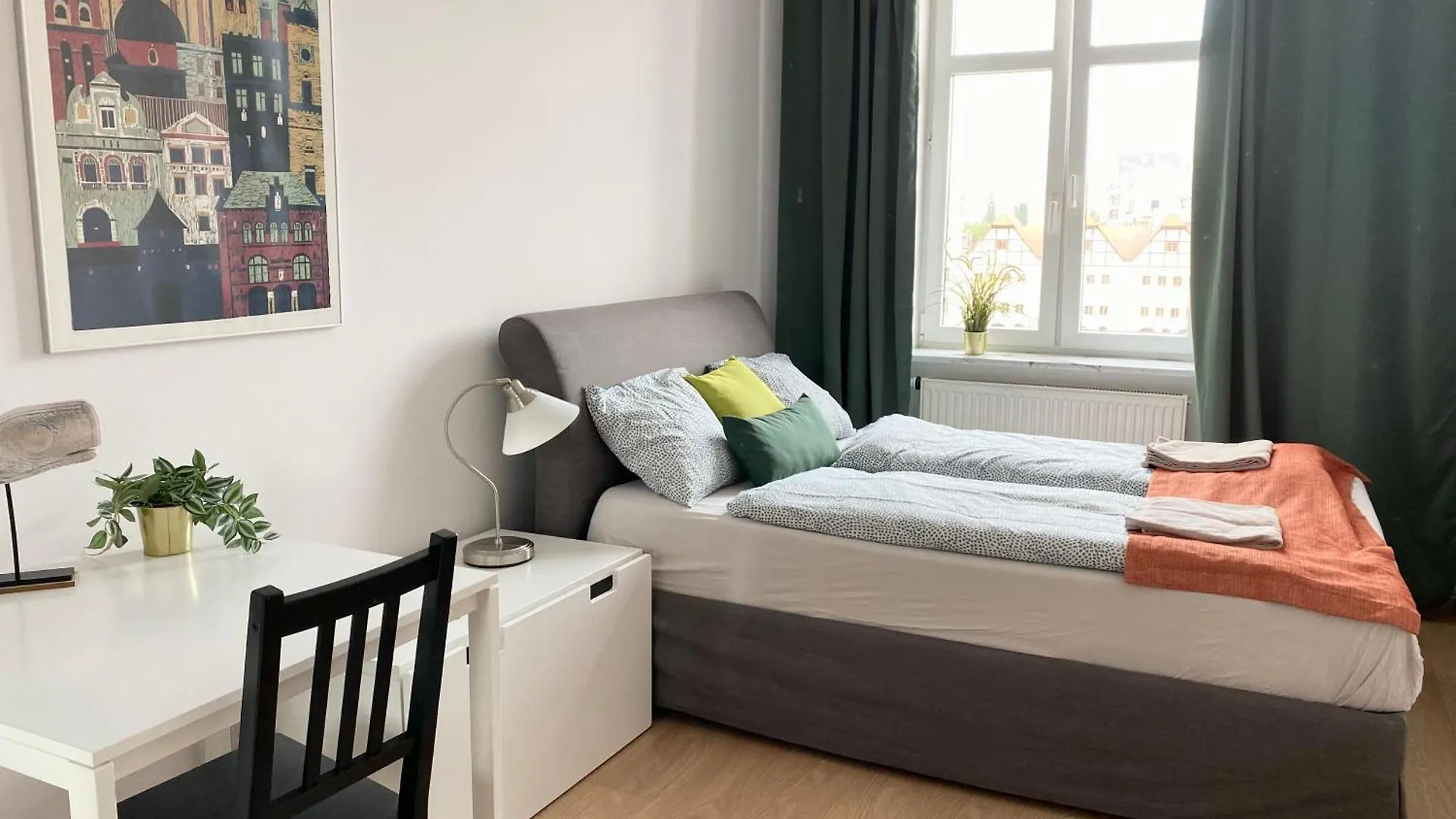Apartment Lts Rent Comfortable River View & Art, Four Rooms Gdansk