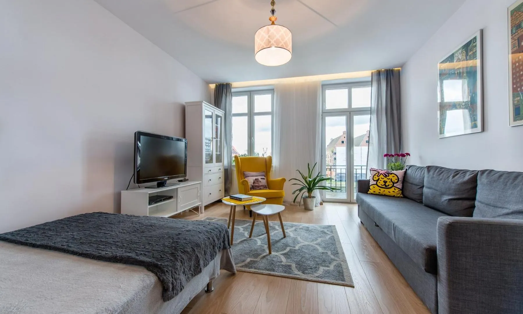Apartment Lts Rent Comfortable River View & Art, Four Rooms Gdansk Poland