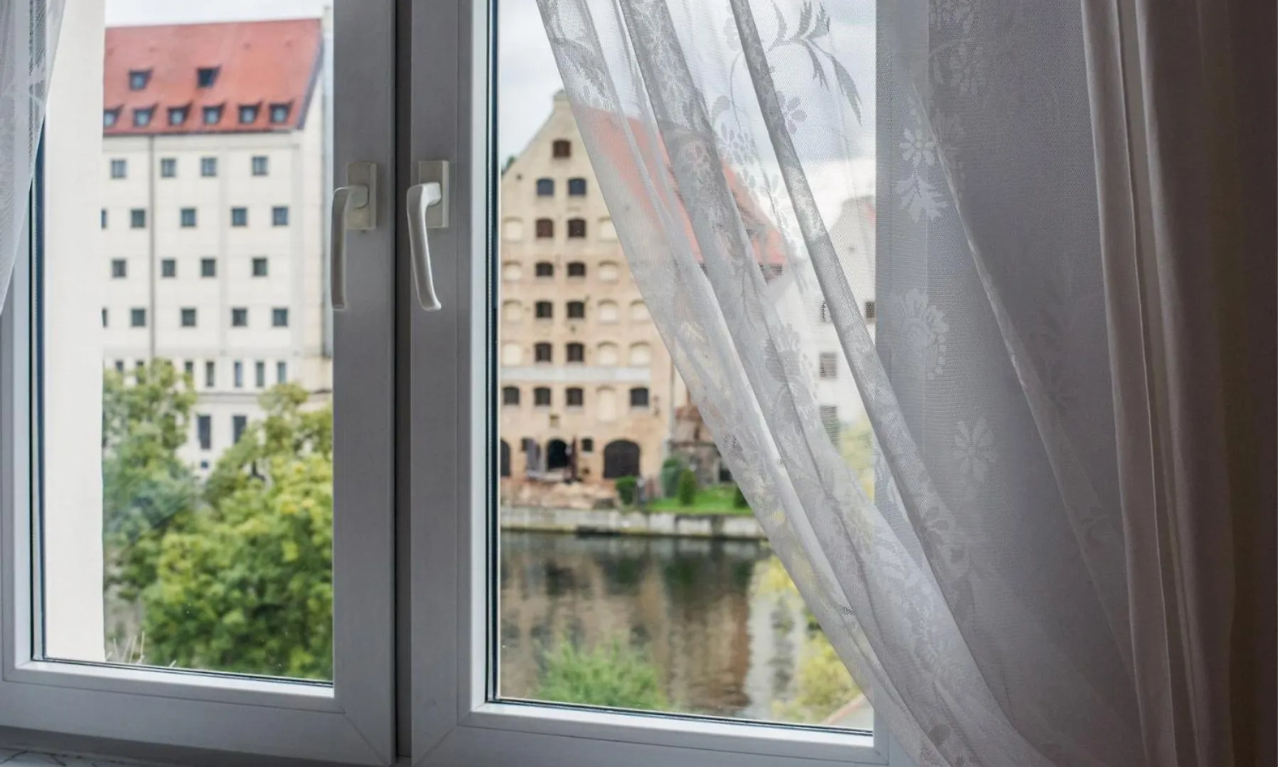 Apartment Lts Rent Comfortable River View & Art, Four Rooms Gdansk