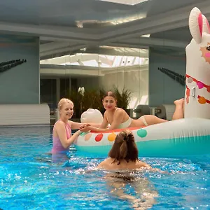 Waterlane Riverside - Spa, Pool, Gym & Parking By Downtown Апартаменты