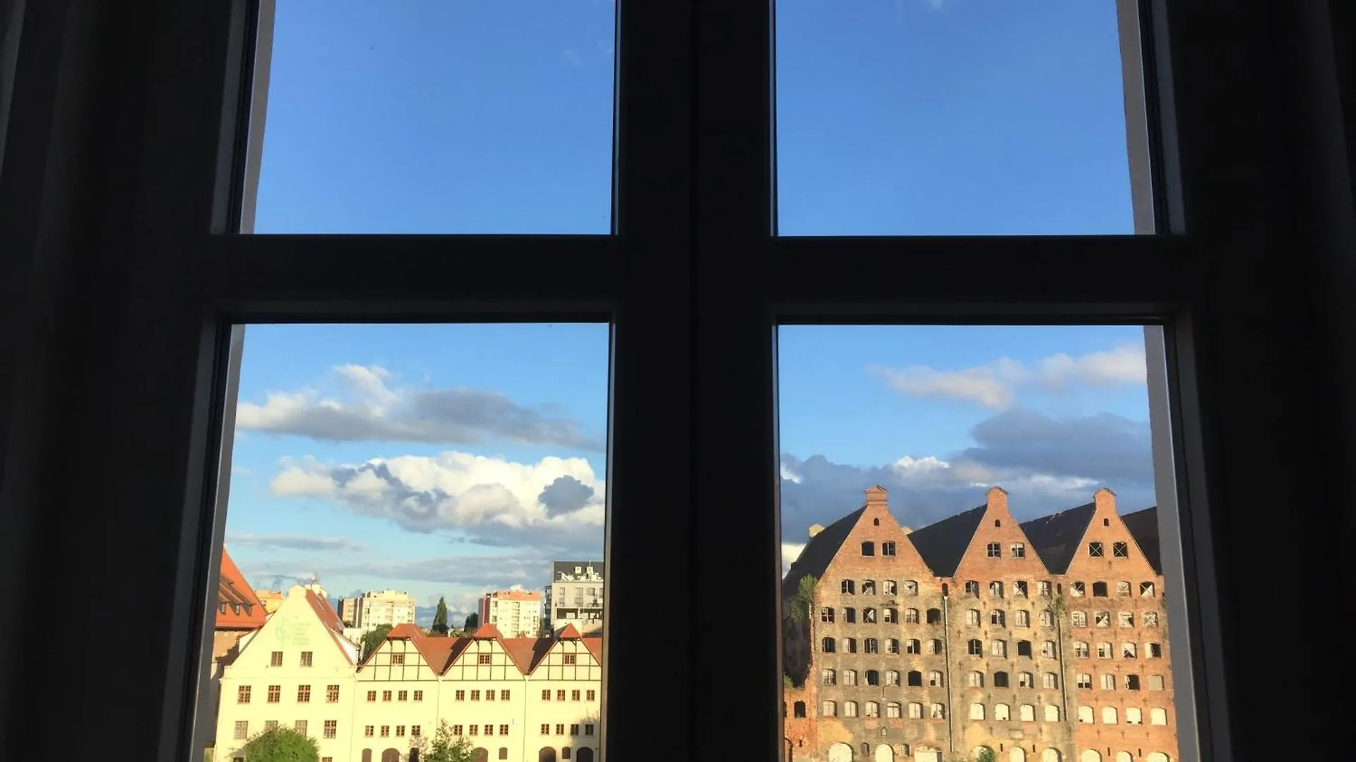 Lts Rent Comfortable River View & Art, Four Rooms Gdansk Poland