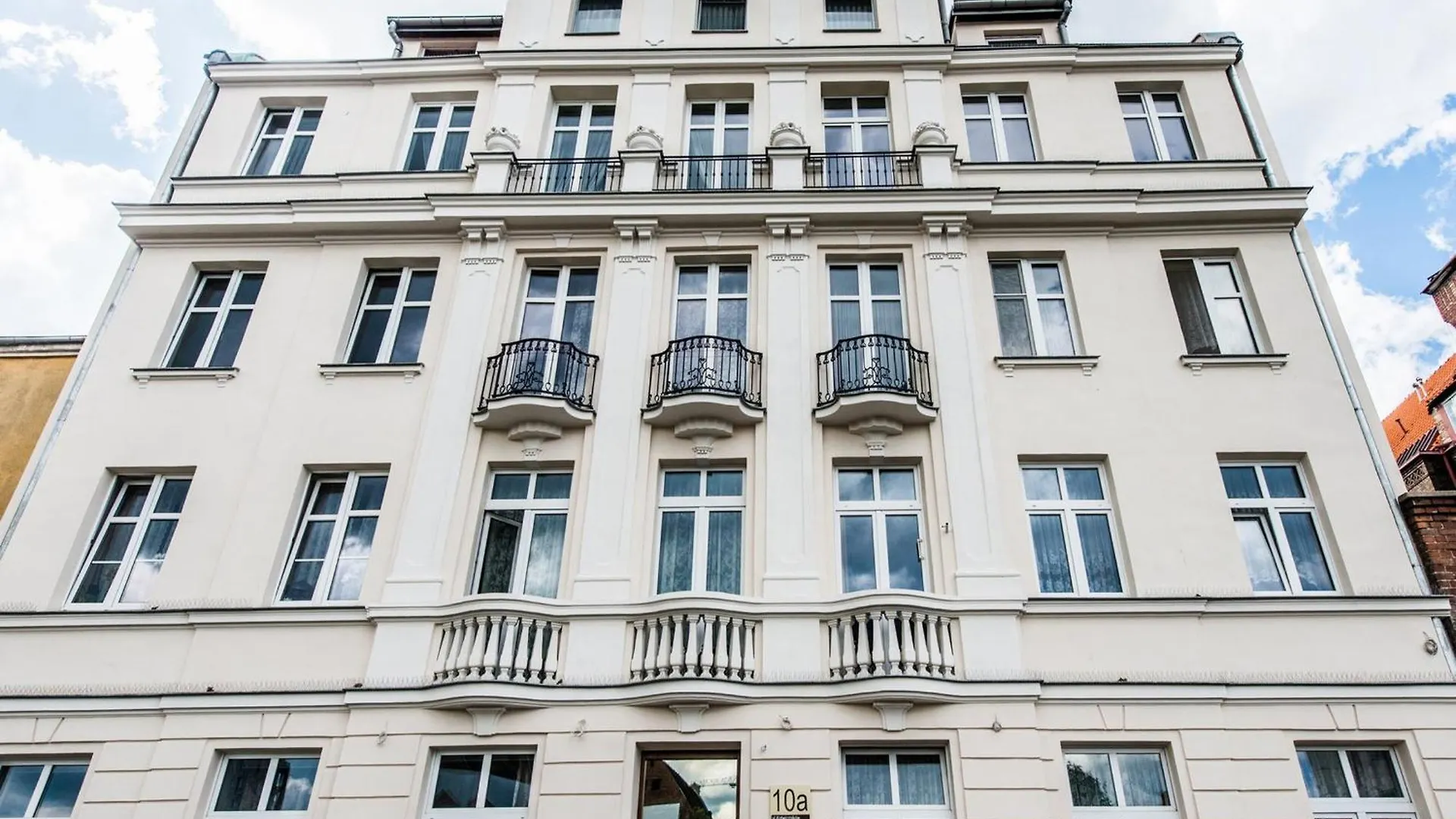 Apartment Lts Rent Comfortable River View & Art, Four Rooms Gdansk